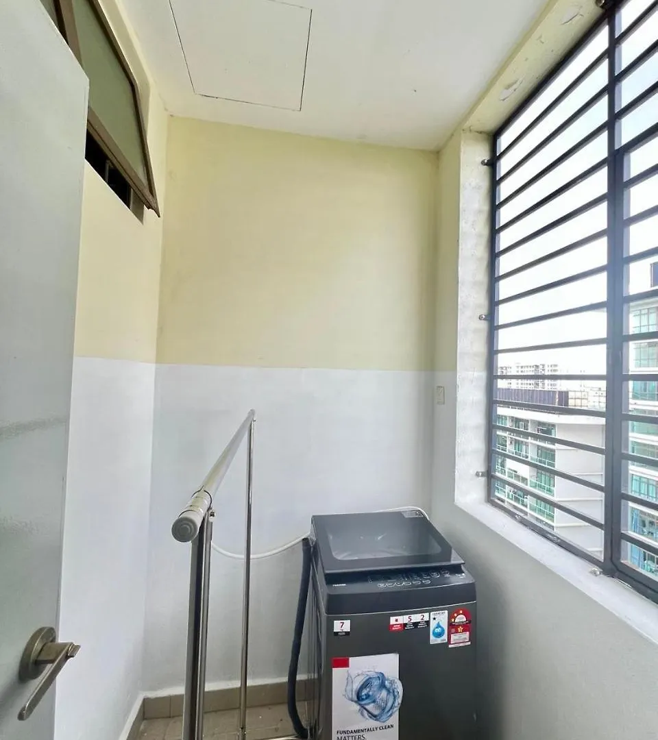 Appartamento Mount Austin Atarigame And Neflix 9Pax Balcony Palazio Johor Bahru Malesia