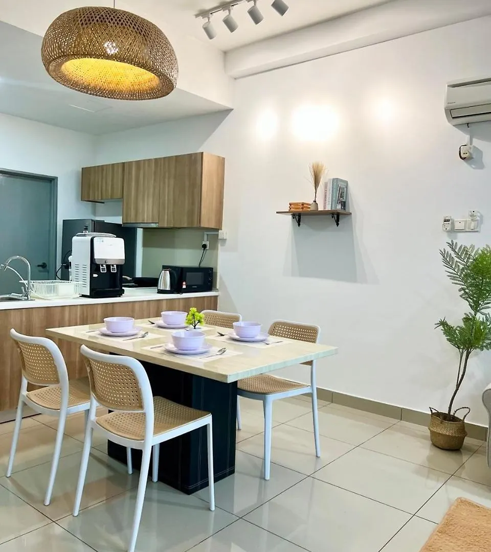 Mount Austin Atarigame And Neflix 9Pax Balcony Palazio Διαμέρισμα Τζόχορ Μπάχρου