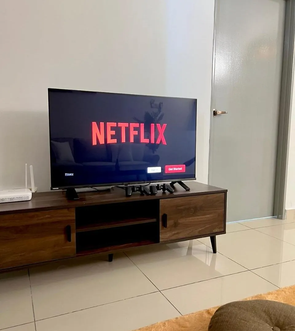 Mount Austin Atarigame And Neflix 9Pax Balcony Palazio Διαμέρισμα Τζόχορ Μπάχρου