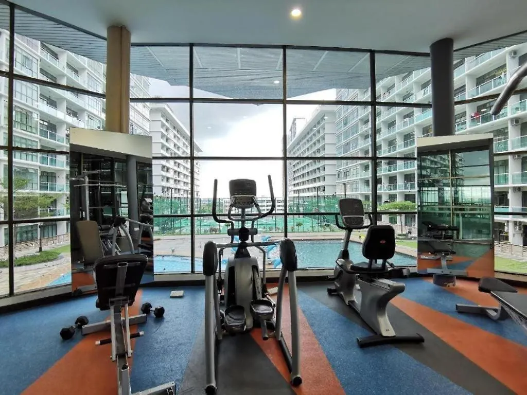 Mount Austin Atarigame And Neflix 9Pax Balcony Palazio Διαμέρισμα Τζόχορ Μπάχρου
